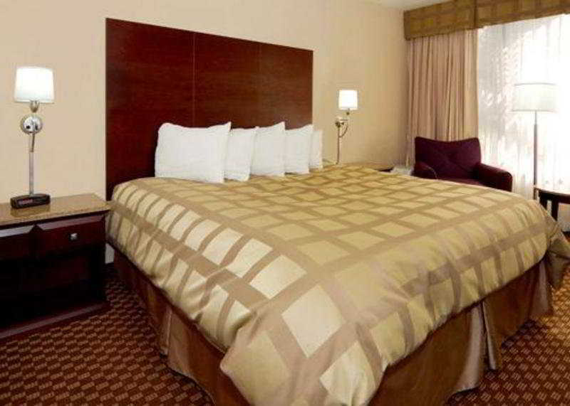 Quality Inn & Suites Tallahassee Ngoại thất bức ảnh